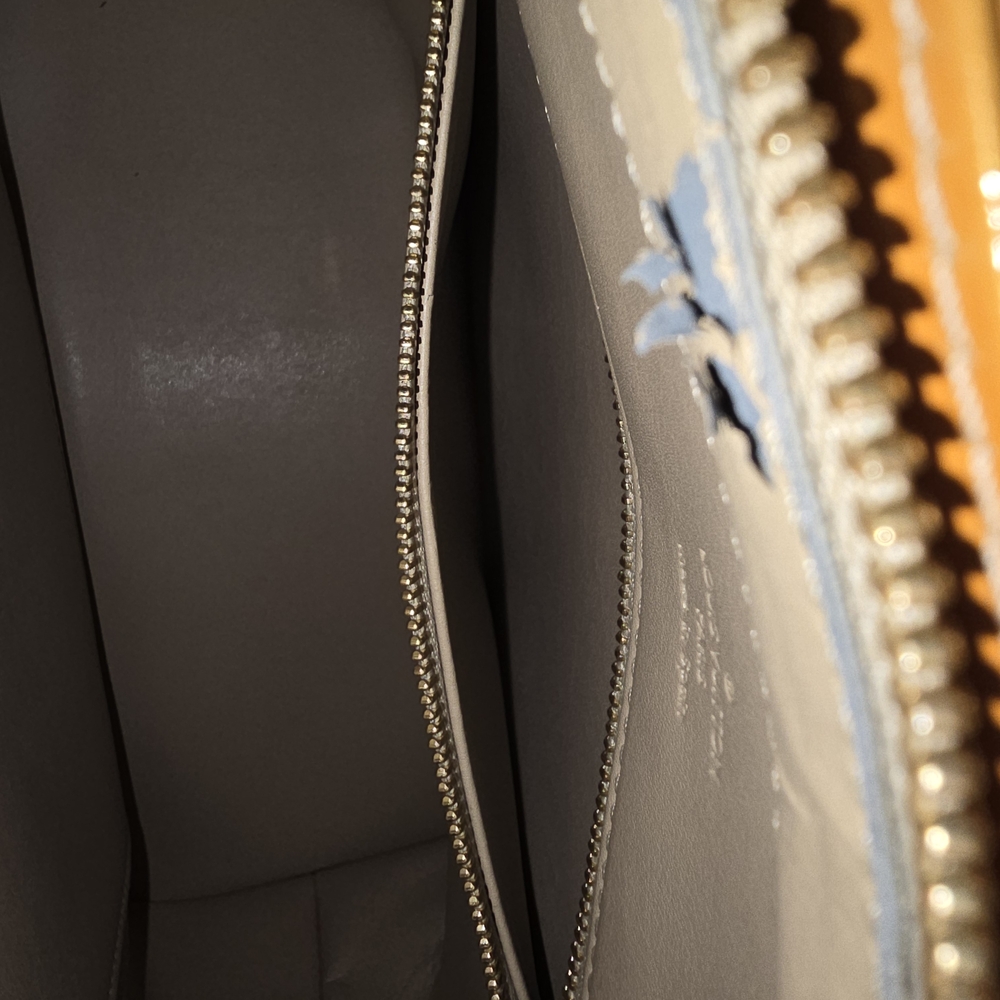 Louis Vuitton Yellow Monogram Vernis Houston Tote - Picture 6 of 13